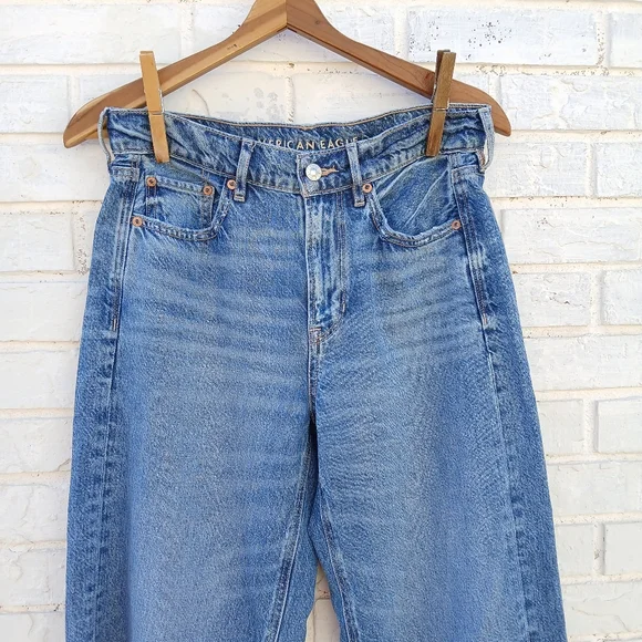 American Eagle Super Highrise Baggy Wide Leg Jeans - Picture 3 of 8
